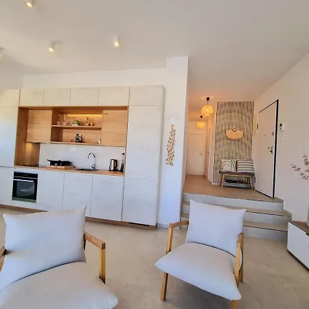 With A View And Heated Pool In Croatia Apartment *