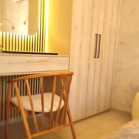 Apartment With A View And Heated Pool In Croatia *