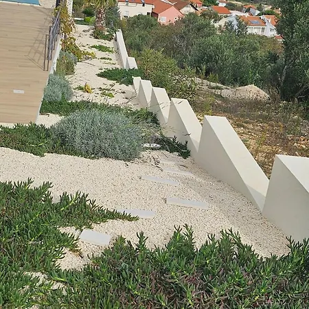 Apartamento With A View And Heated Pool In Croatia *