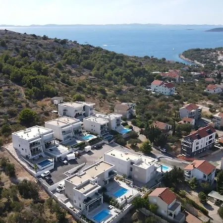 With A View And Heated Pool In Croatia Apartment