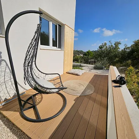 公寓 With A View And Heated Pool In Croatia 穆泰尔岛