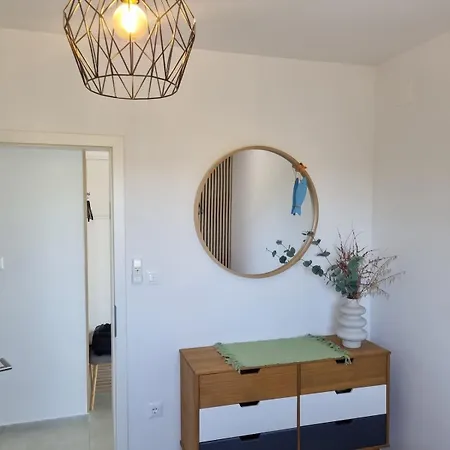 公寓 With A View And Heated Pool In Croatia 穆泰尔岛